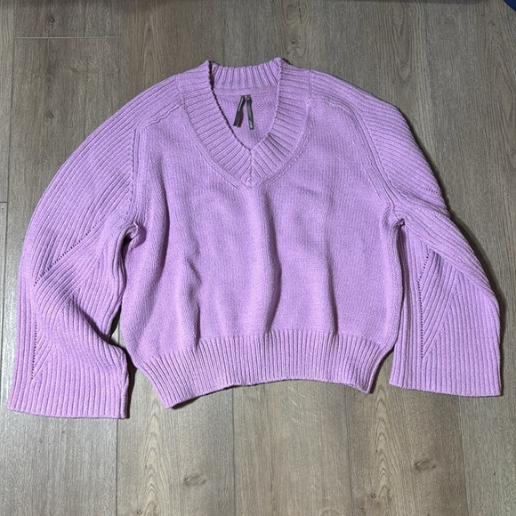 NWT! By Anthropologie Lilac Bell-Sleeve V-Neck Sweater - Size 1X 🎶 - Picture 10 of 16